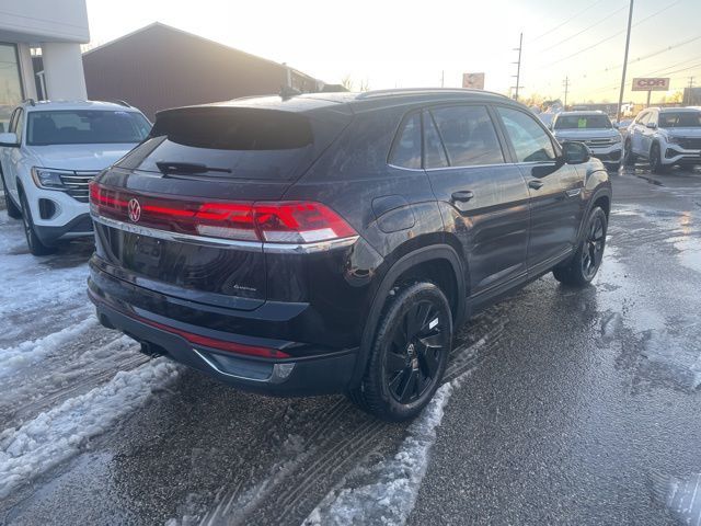 2025 Volkswagen Atlas Cross Sport 2.0T SE Technology