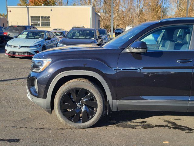 2025 Volkswagen Atlas Cross Sport 2.0T SE Technology