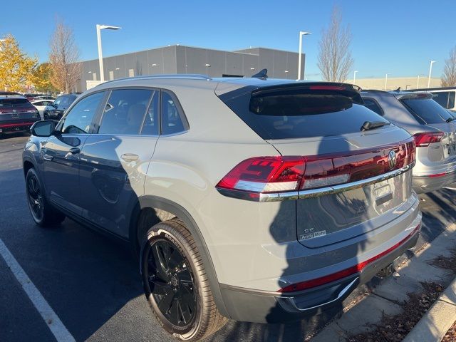 2025 Volkswagen Atlas Cross Sport 2.0T SE Technology