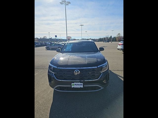 2025 Volkswagen Atlas Cross Sport 2.0T SE Technology