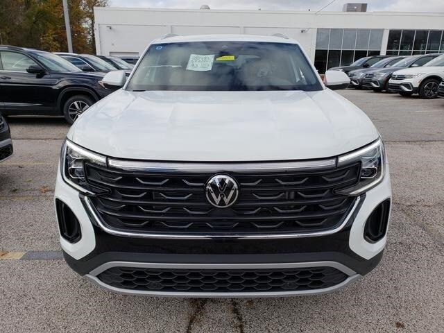 2025 Volkswagen Atlas Cross Sport 2.0T SE Technology