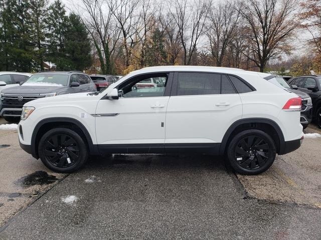 2025 Volkswagen Atlas Cross Sport 2.0T SE Technology