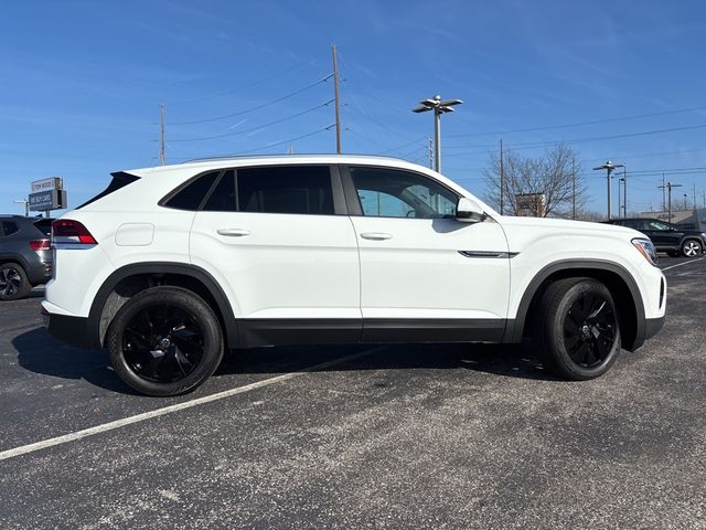 2025 Volkswagen Atlas Cross Sport 2.0T SE Technology