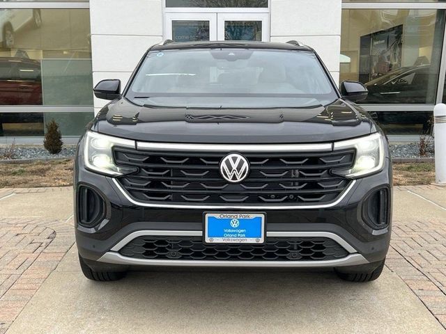 2025 Volkswagen Atlas Cross Sport 2.0T SE Technology