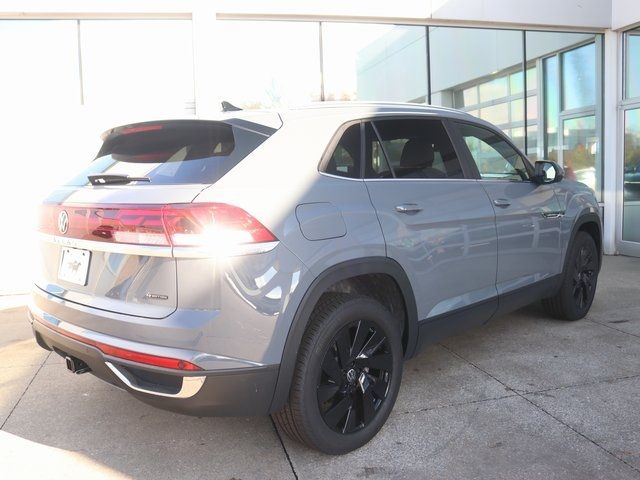 2025 Volkswagen Atlas Cross Sport 2.0T SE Technology