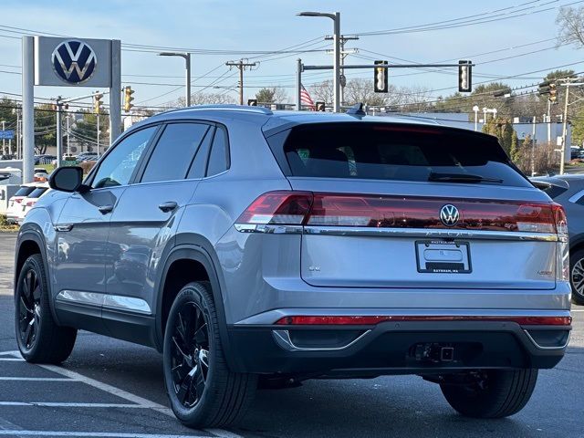 2025 Volkswagen Atlas Cross Sport 2.0T SE Technology