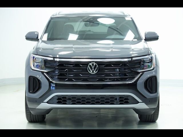 2025 Volkswagen Atlas Cross Sport 2.0T SE Technology