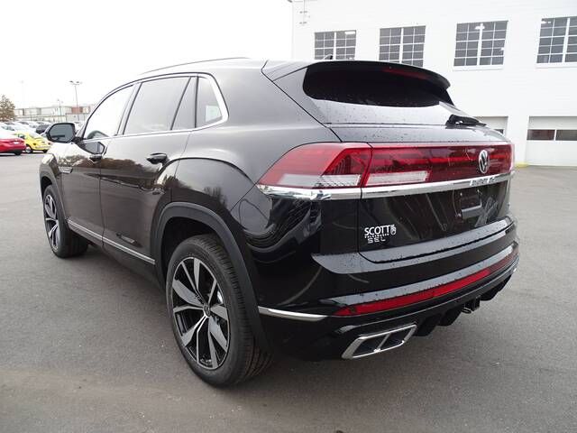 2025 Volkswagen Atlas Cross Sport 2.0T SEL Premium R-Line