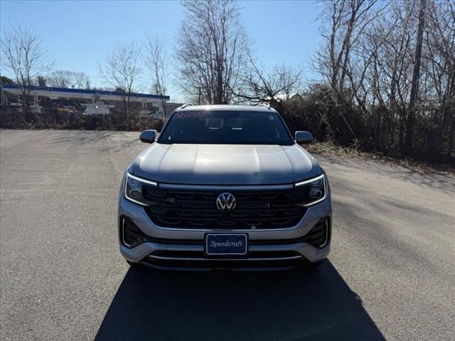 2025 Volkswagen Atlas Cross Sport 2.0T SEL Premium R-Line