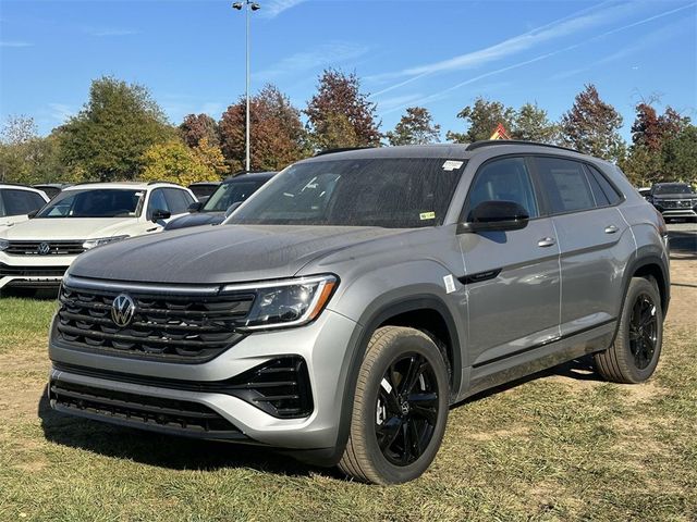 2025 Volkswagen Atlas Cross Sport 2.0T SEL R-Line Black