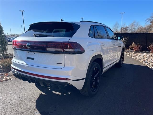 2025 Volkswagen Atlas Cross Sport 2.0T SEL R-Line Black