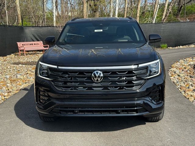 2025 Volkswagen Atlas Cross Sport 2.0T SEL R-Line Black