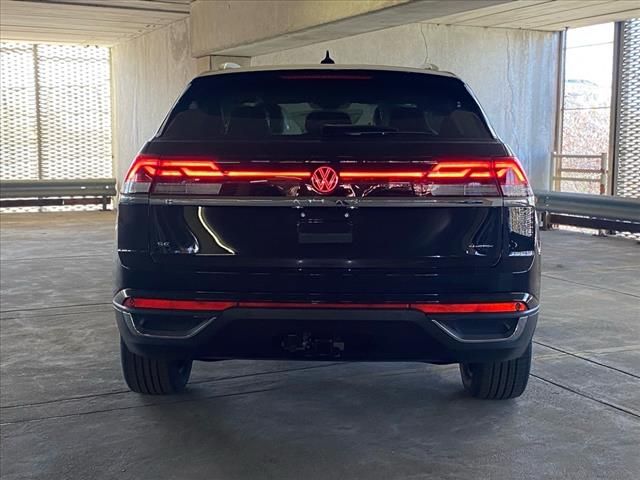 2025 Volkswagen Atlas Cross Sport 2.0T SE Technology