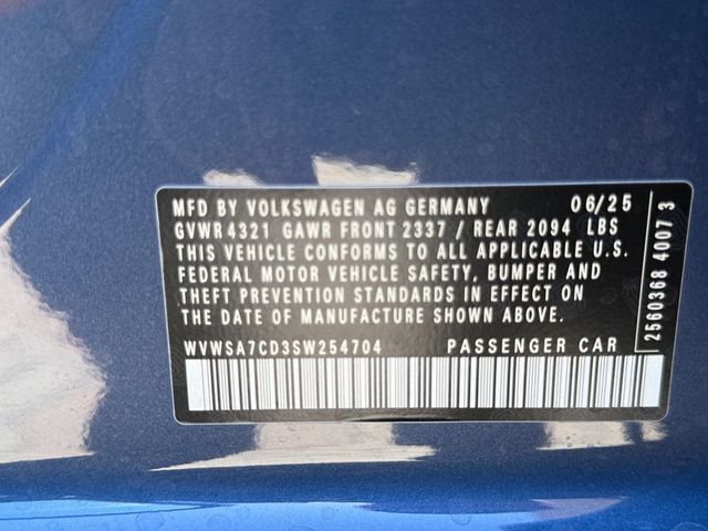 2025 Volkswagen Golf GTI SE