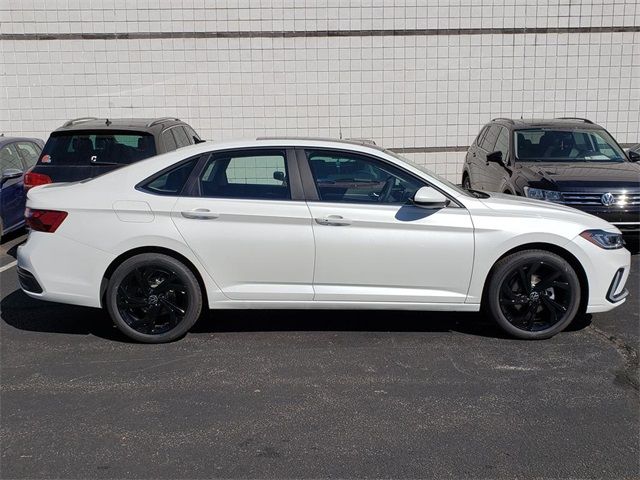 2025 Volkswagen Jetta SE