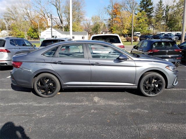 2025 Volkswagen Jetta SE