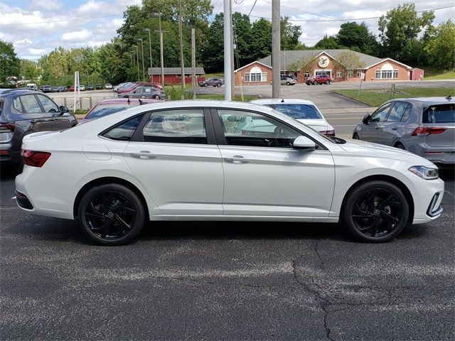 2025 Volkswagen Jetta SE
