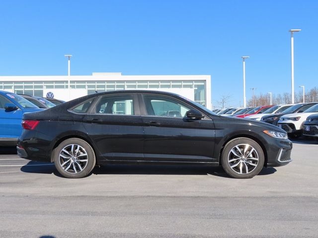 2025 Volkswagen Jetta SE