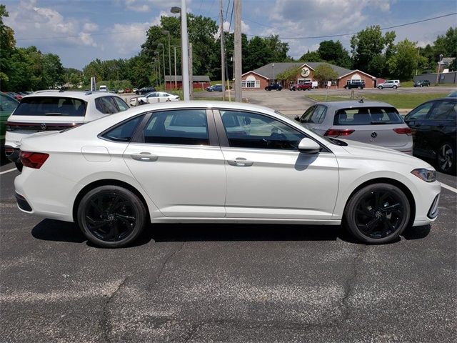 2025 Volkswagen Jetta SE