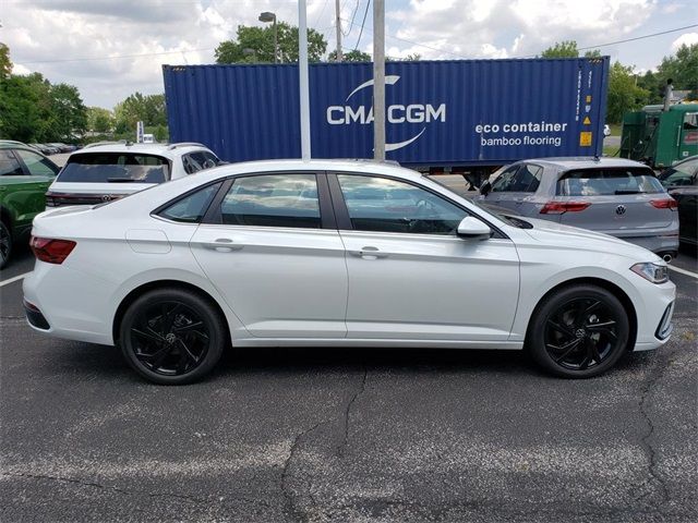 2025 Volkswagen Jetta SE