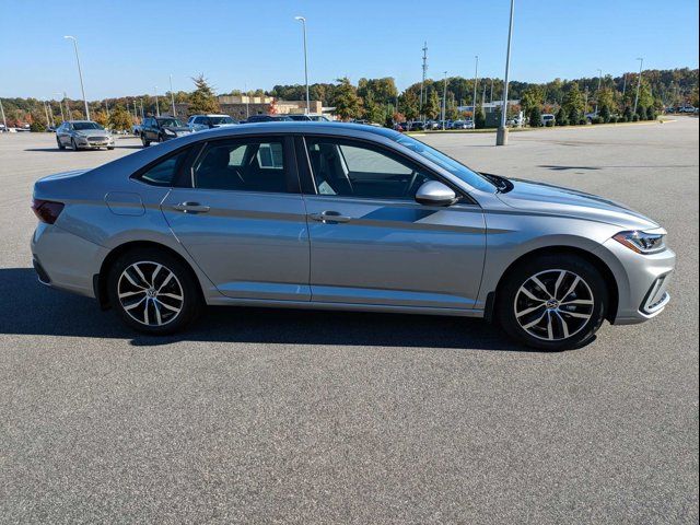 2025 Volkswagen Jetta SE