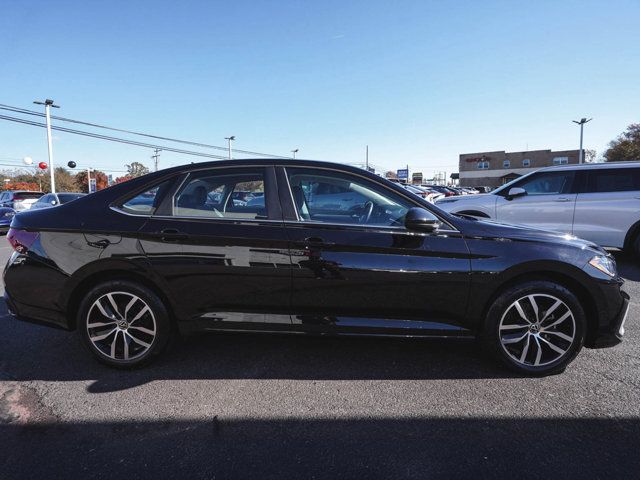 2025 Volkswagen Jetta SE