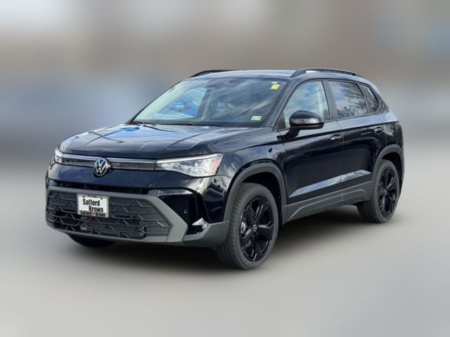 2025 Volkswagen Taos SE Black