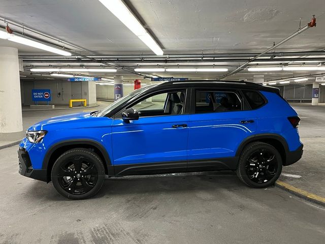 2025 Volkswagen Taos SE Black