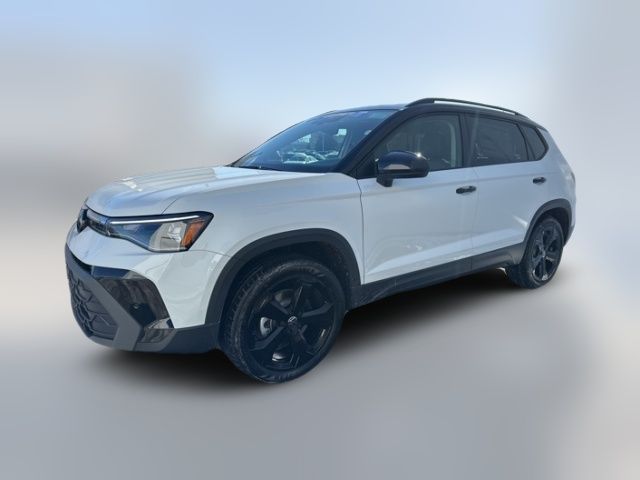 2025 Volkswagen Taos SE Black