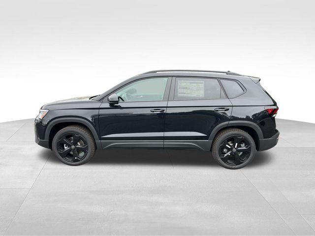 2025 Volkswagen Taos SE Black