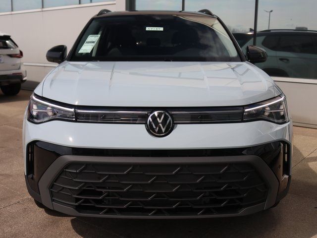 2025 Volkswagen Taos SE Black