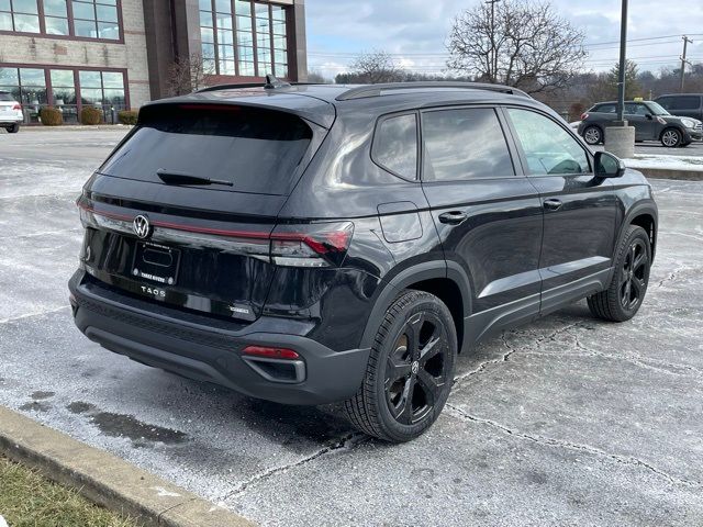 2025 Volkswagen Taos SE Black