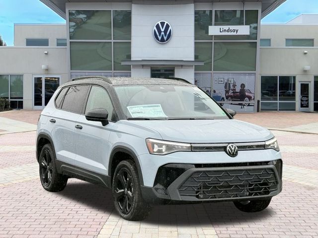 2025 Volkswagen Taos SE Black