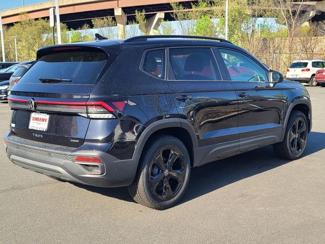 2025 Volkswagen Taos SE Black