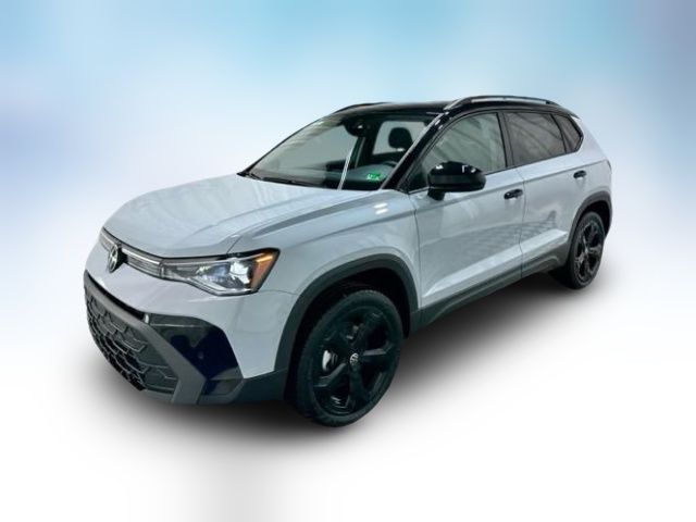 2025 Volkswagen Taos SE Black