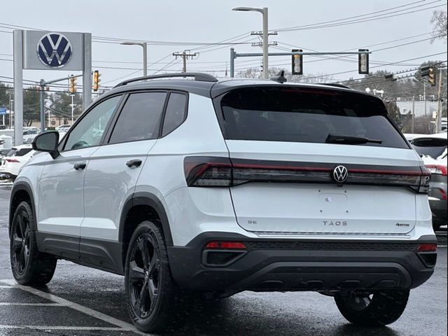 2025 Volkswagen Taos SE Black