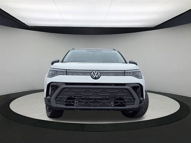 2025 Volkswagen Taos SE Black