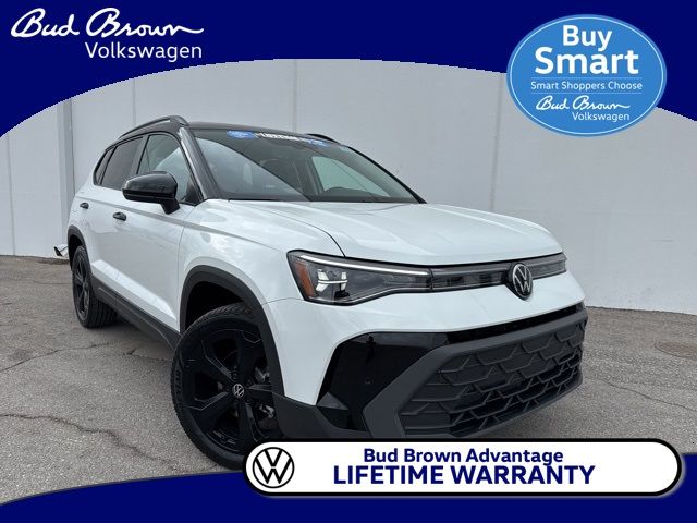 2025 Volkswagen Taos SE Black
