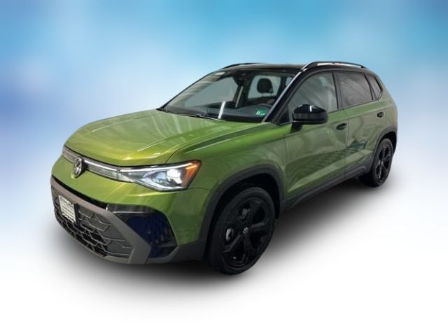 2025 Volkswagen Taos SE Black