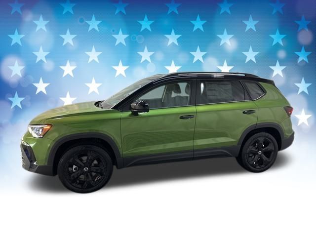 2025 Volkswagen Taos SE Black