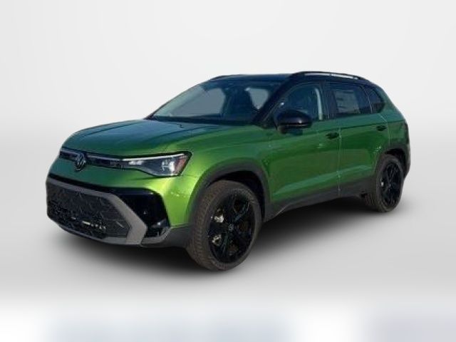 2025 Volkswagen Taos SE Black