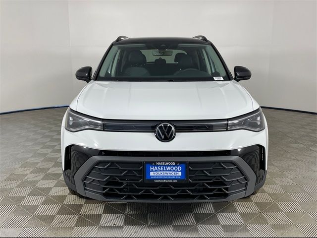 2025 Volkswagen Taos SE Black