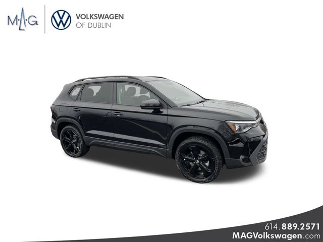 2025 Volkswagen Taos SE Black