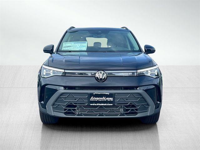 2025 Volkswagen Taos SE Black