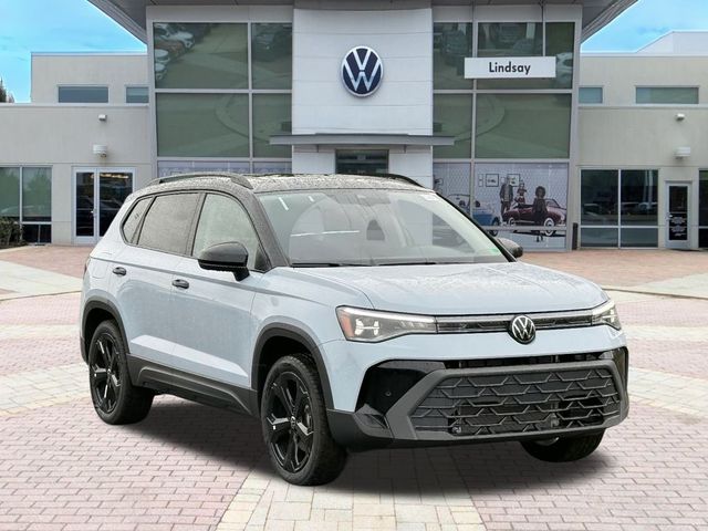2025 Volkswagen Taos SE Black