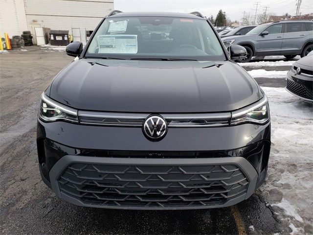 2025 Volkswagen Taos SE Black