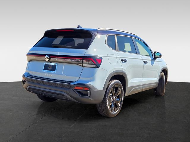 2025 Volkswagen Taos SE Black