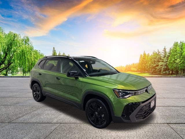 2025 Volkswagen Taos SE Black