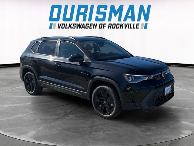 2025 Volkswagen Taos SE Black