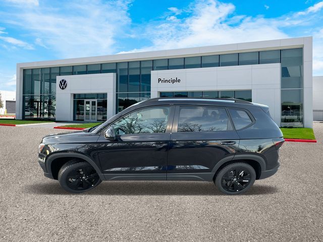 2025 Volkswagen Taos SE Black